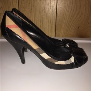 Burberry Pumps